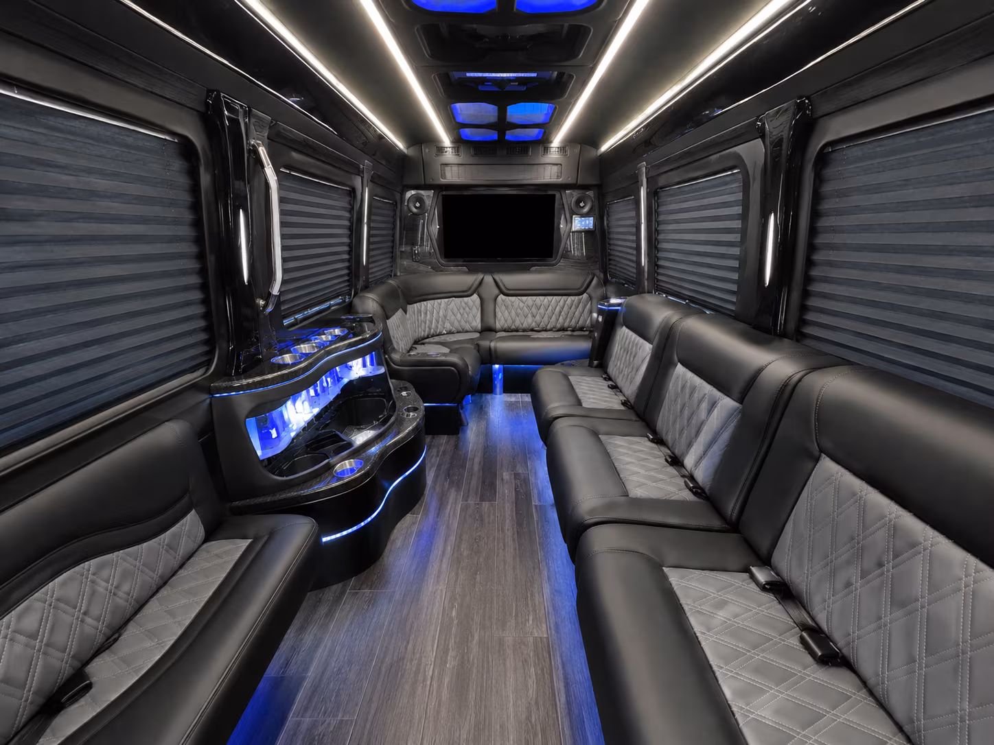 chico 30 passenger party bus
